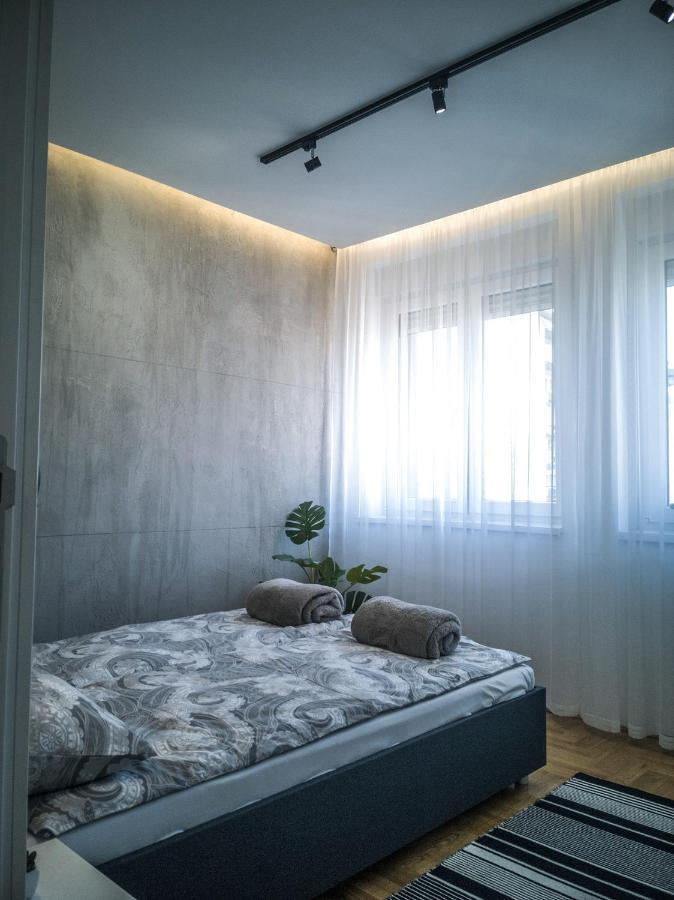 Raw Industrial City Apartment Σουμπότικα Εξωτερικό φωτογραφία