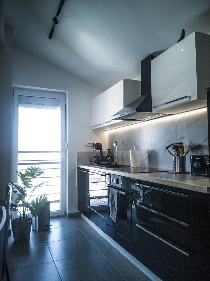 Raw Industrial City Apartment Σουμπότικα Εξωτερικό φωτογραφία