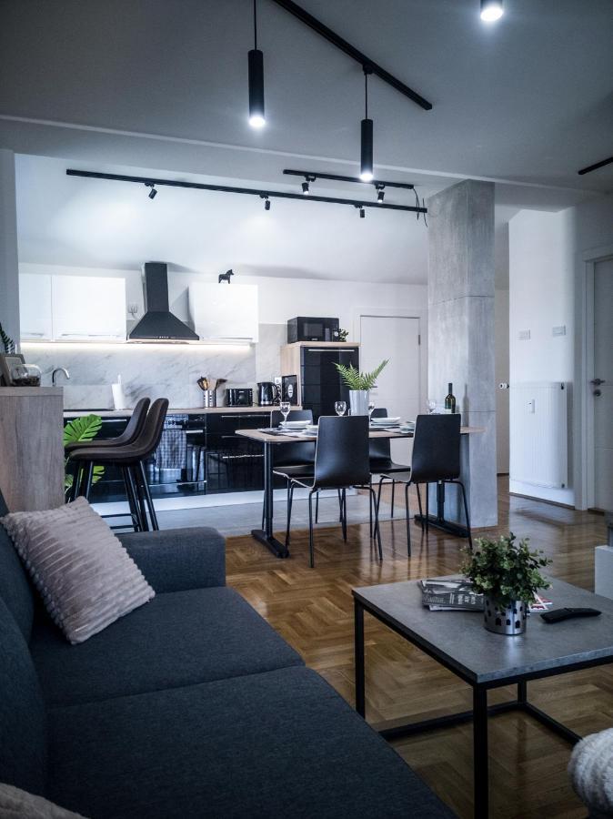 Raw Industrial City Apartment Σουμπότικα Εξωτερικό φωτογραφία