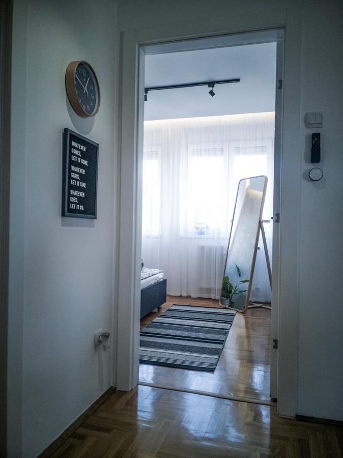 Raw Industrial City Apartment Σουμπότικα Εξωτερικό φωτογραφία